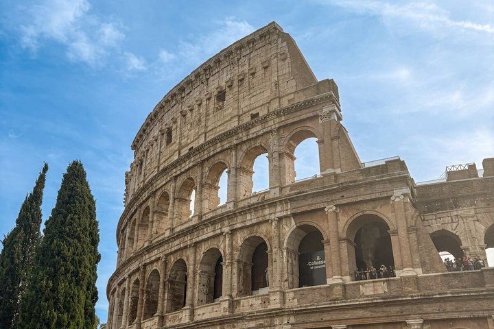 Colosseum Roman Forum and Palatine Entrance with Audio Guide