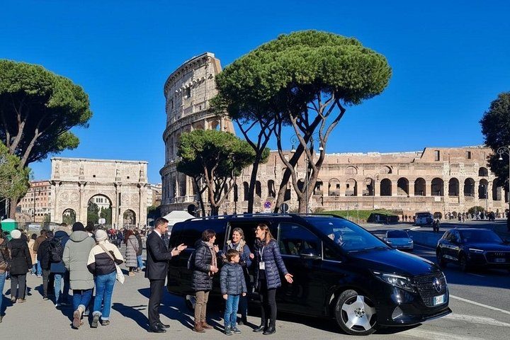 Private Rome WOW Tour: Vatican, Colosseum, Squares, Car & Lunch